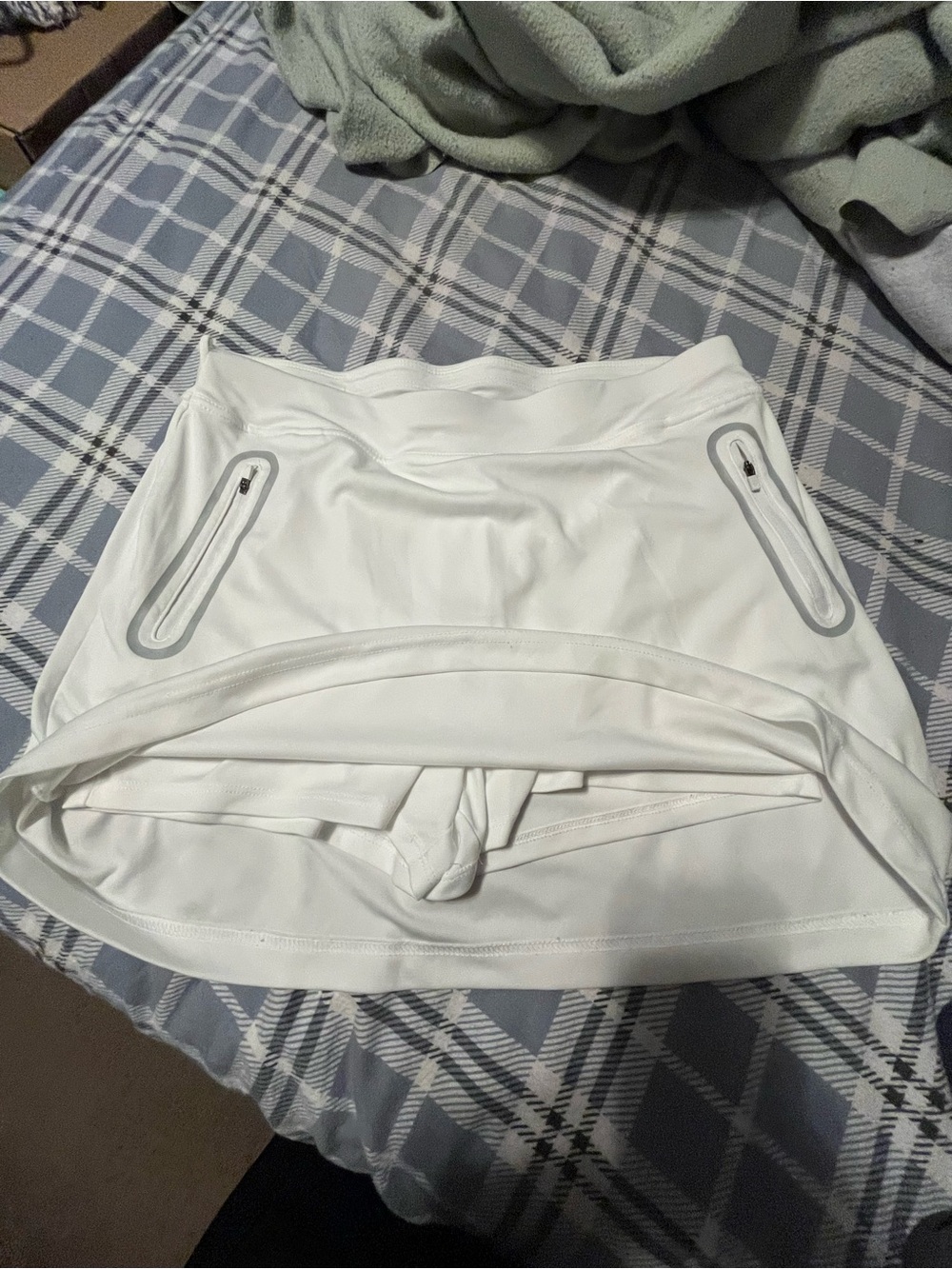 Callaway White Women's Athletic Skort with Zip Pockets and Built-in Shorts